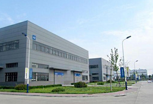 大連益利亞取得門式起重機(jī)小車行走機(jī)構(gòu)的錨定系統(tǒng)專利，提高了操作的安全性和便捷性:門式起重機(jī)