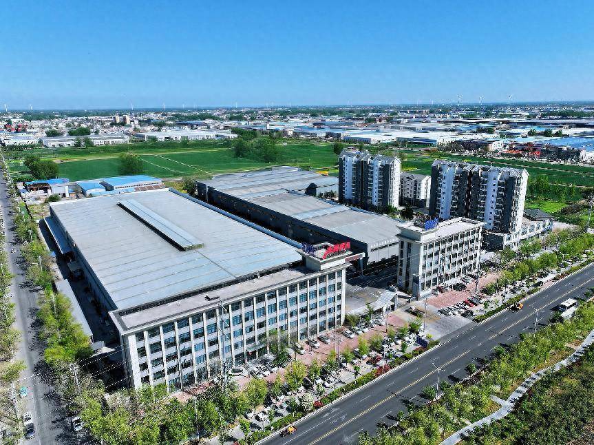 阿爾法起重機:創(chuàng)新驅(qū)動發(fā)展 責(zé)任鑄就標(biāo)桿:起重機